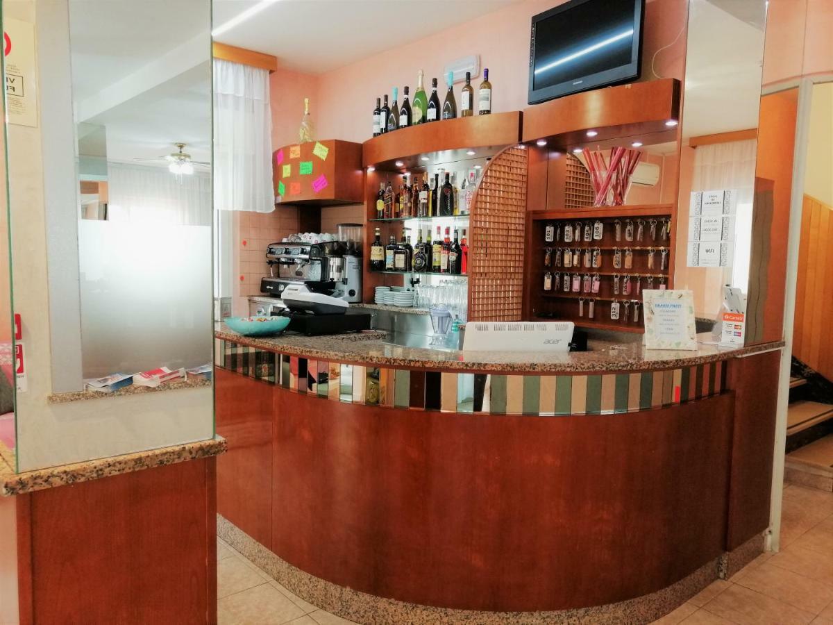 Hotel Alba Rimini Esterno foto