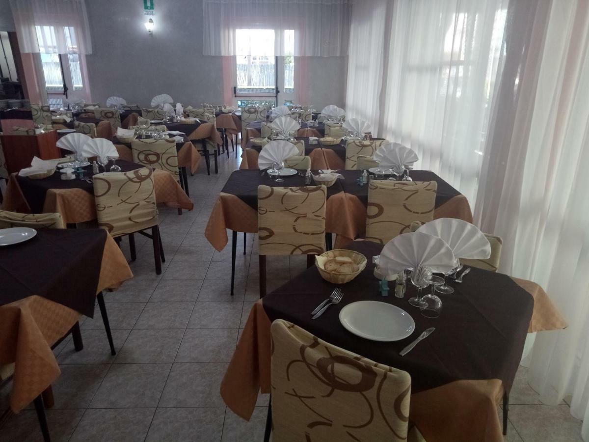 Hotel Alba Rimini Esterno foto